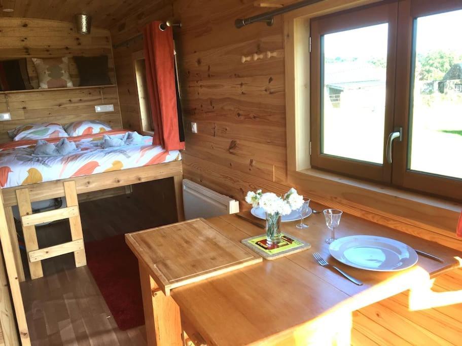 Holiday home Baie Normandie Tiny House Isolee , Chauffee, 40min Mt St Michel 30min Draps Serviettes