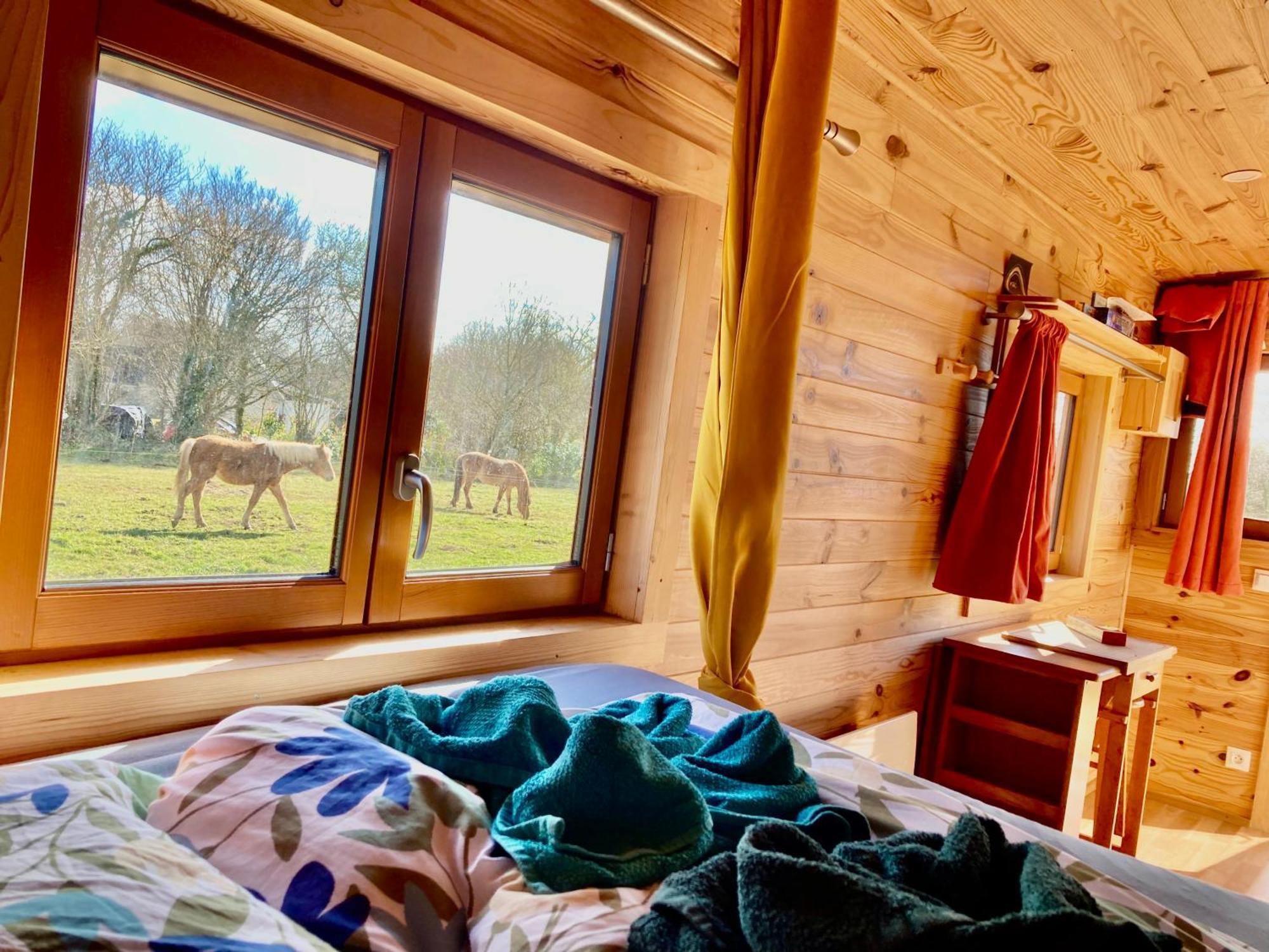 Baie Normandie Tiny House Isolee , Chauffee, 40min Mt St Michel 30min Draps Serviettes